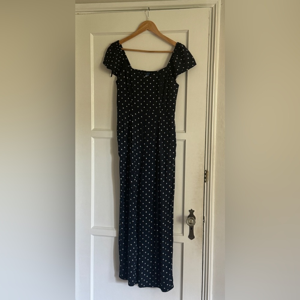 Old Navy: Fit & Flare Flutter-Sleeve Crepe Jumpsuit in Navy Dots (Size Medium)
